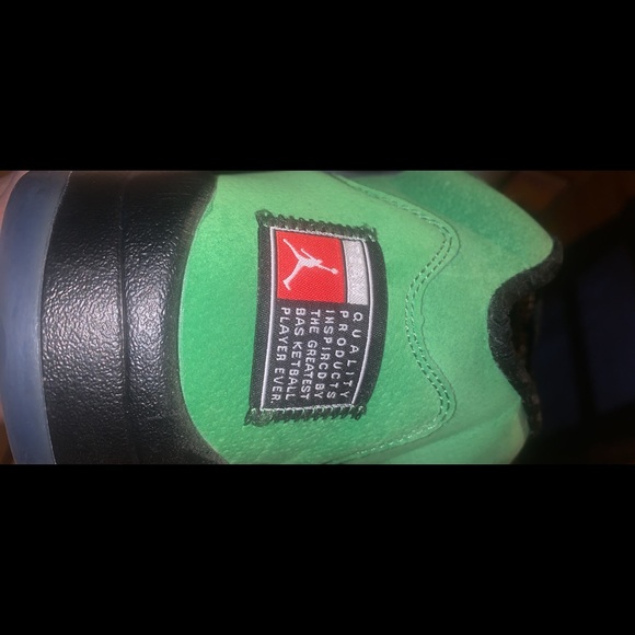 Jordan 5s, Oregon Green (SOLD) - Picture 2 of 3